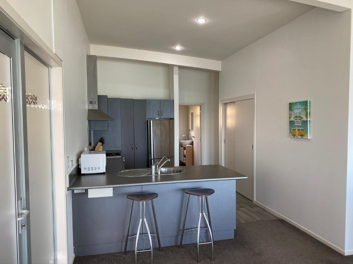 Mokorau Apartments - The Mukies Ahipara Luaran gambar